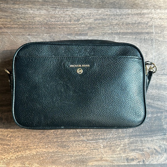 Michael Kors CrossBody Bag - Picture 3 of 12